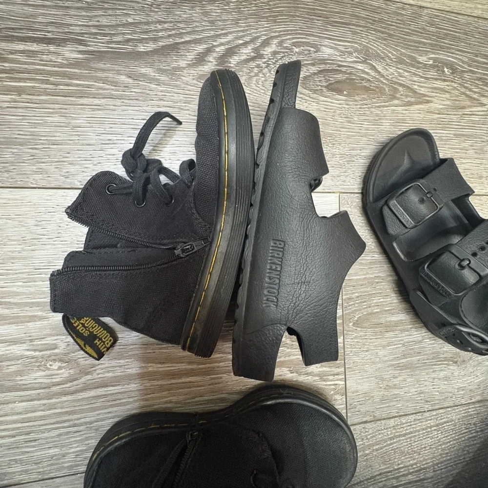 N/A both pairs
